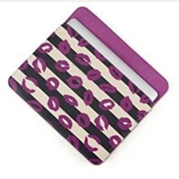 Marc Jacobs laptop tablet sleeve, black & cream striped, purple lips / kisses - Picture 2 of 10